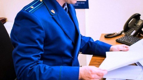 По представлению прокуратуры Кижингинского района восстановлены трудовые права специалиста администрации